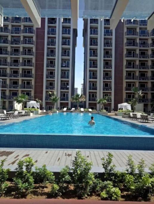 Monarch Parksuites - Balmoral Place Paranaque City Экстерьер фото