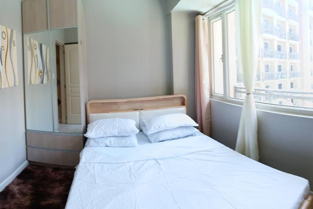 Monarch Parksuites - Balmoral Place Paranaque City Экстерьер фото