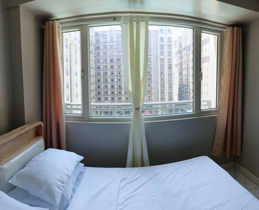 Monarch Parksuites - Balmoral Place Paranaque City Экстерьер фото