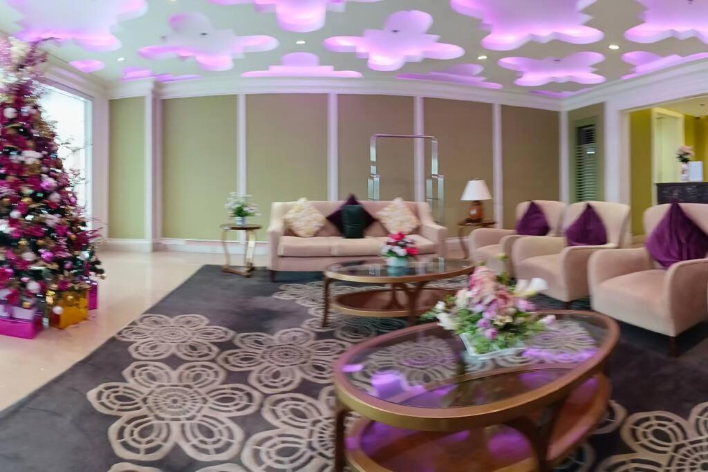 Monarch Parksuites - Balmoral Place Paranaque City Экстерьер фото