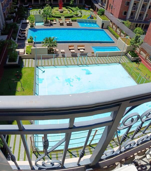 Monarch Parksuites - Balmoral Place Paranaque City Экстерьер фото